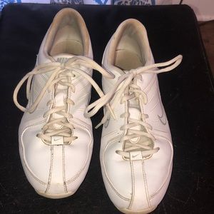 Nike cheer shoes